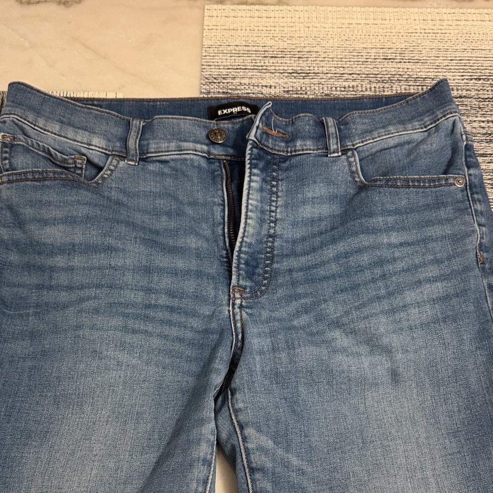 Express Women's Light Blue Denim Jeans